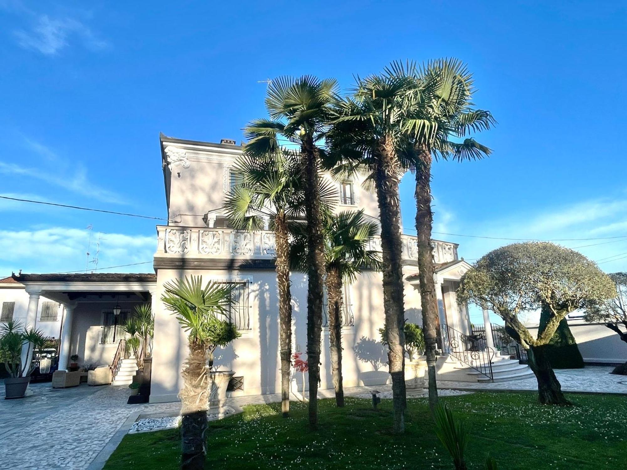 B&B Stazione Don Camillo Brescello Exterior photo